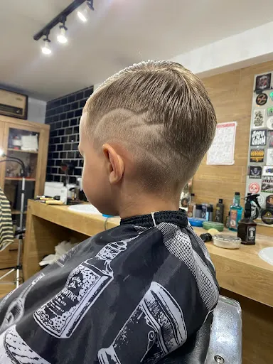 Barbershop Podróże po skórze